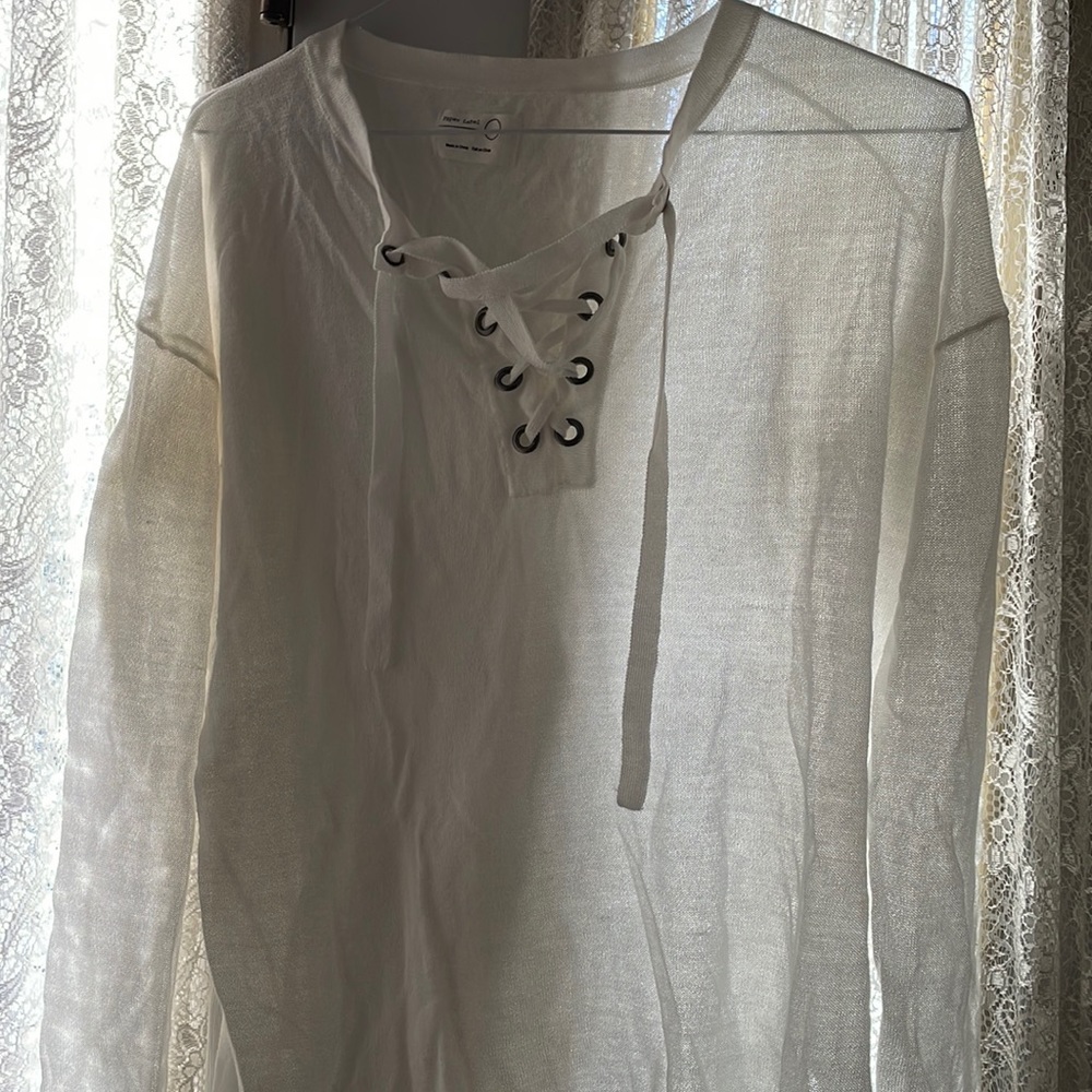 Paper Label with laced tie